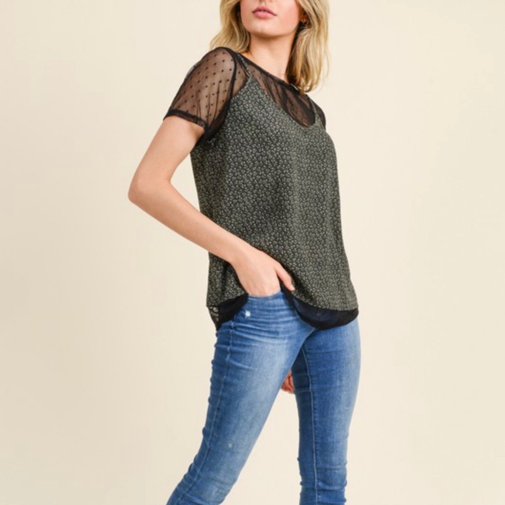 🍦SALE Floral Print Polkadot Mesh Top great under cardigan - Picture 4 of 9